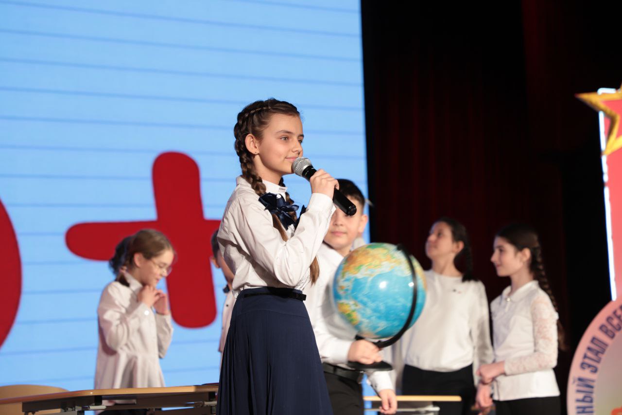 Пятигорск чествует своих лучших учителей и воспитателей. | 06.02.2024 |  Пятигорск - БезФормата