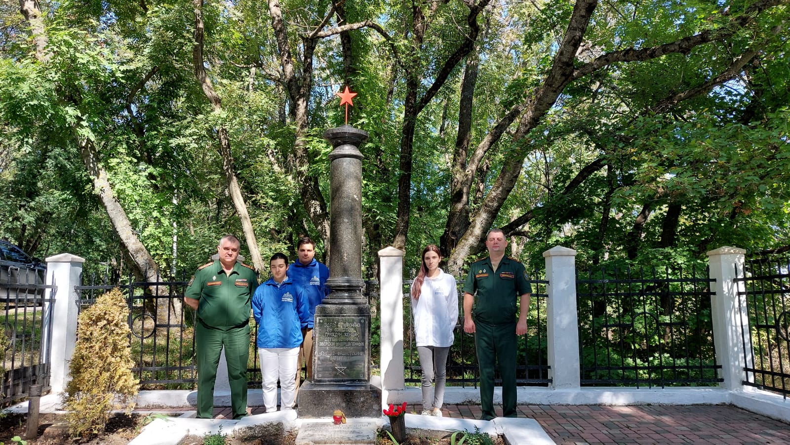 55 военный следственный отдел СК РФ взял шефство над одним из мемориалов в  Пятигорске