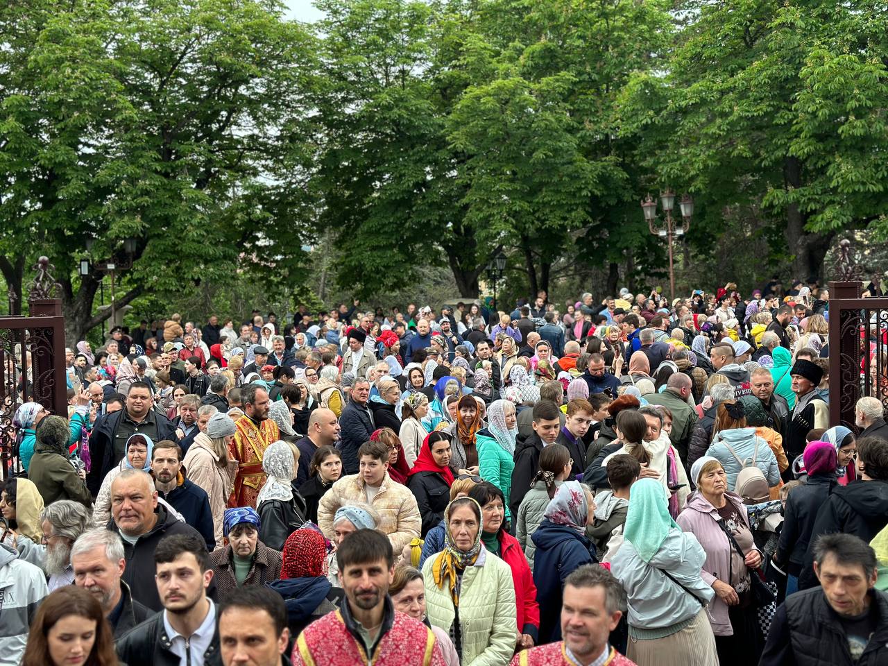 Традиционный общегородской Пасхальный крестный ход прошел в Пятигорске. |  12.05.2024 | Пятигорск - БезФормата